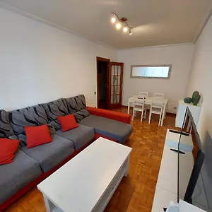 Apartamento Piso Sencillo Y Acogedor Con Parking Gratuito, Baranain